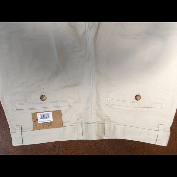 Lord & Taylor NWT. Size 32, 💯 cotton, casual classics. Bermuda shorts/womens. - Picture 4 of 6